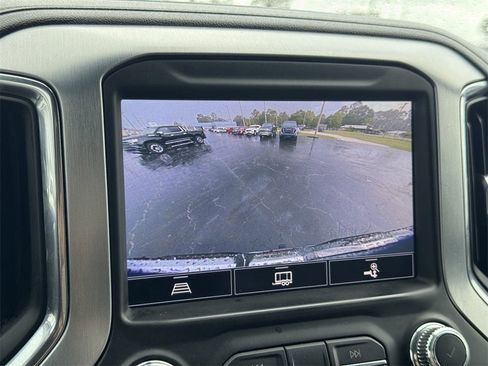 Used 2021 GMC Sierra 1500 SLT w/ SLT Premium Package image 21