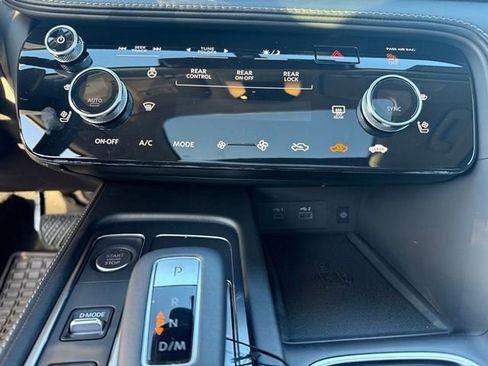 Certified 2024 INFINITI QX60 Sensory w/ Cargo Package AWD/4WD image 11