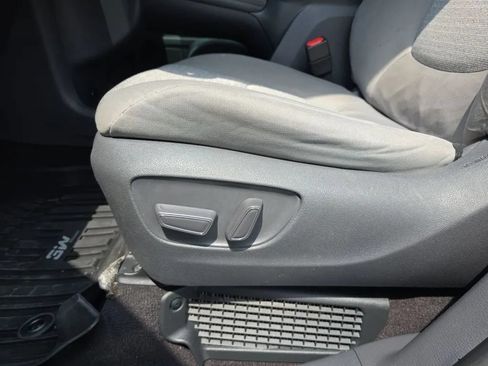 Used 2021 Toyota Sienna LE w/ LE Plus Package FWD image 15