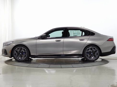 Used 2025 BMW i5 M60 image 5