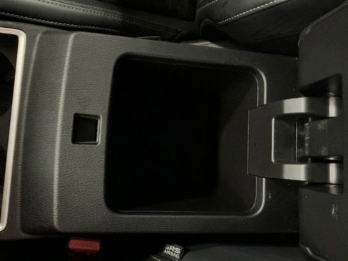 Used 2024 Mitsubishi Outlander SE image 24