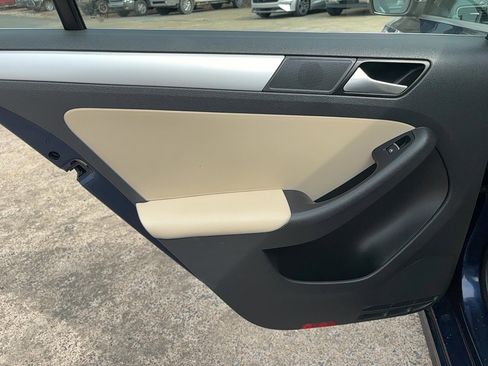 Used 2014 Volkswagen Jetta SE image 11