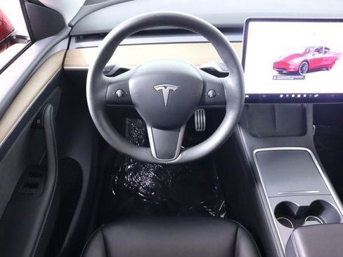 Used 2024 Tesla Model Y Performance AWD/4WD image 31