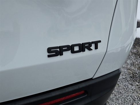 Certified 2024 Honda HR-V Sport image 12