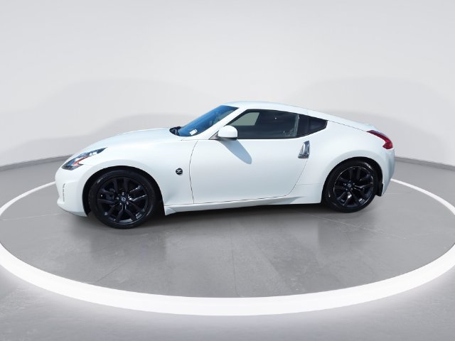 Used 2020 Nissan 370Z Coupe RWD image 4