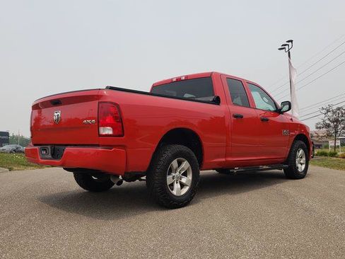 Used 2018 RAM 1500 Express AWD/4WD image 3