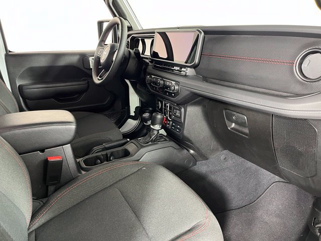 Used 2025 Jeep Wrangler Unlimited Rubicon AWD/4WD image 45