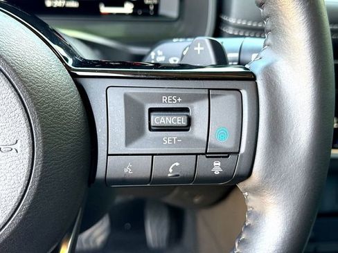Used 2024 Nissan Rogue Platinum w/ Platinum Premium Package FWD image 12