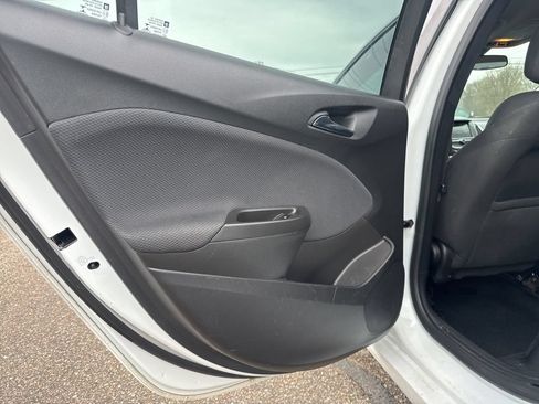 Used 2016 Chevrolet Cruze LT FWD image 14