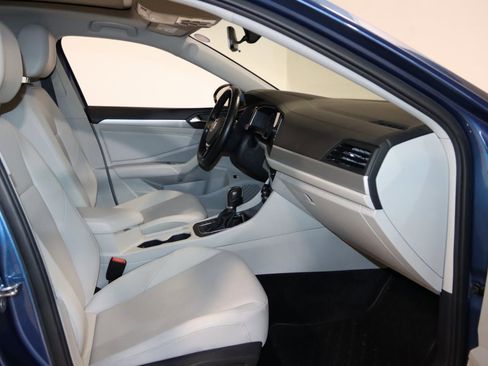 Used 2019 Volkswagen Jetta SE w/ Cold Weather Package image 49