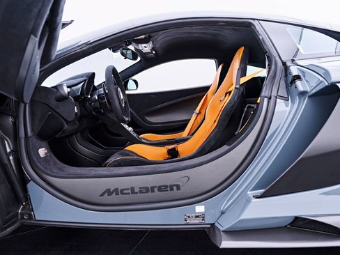 Used 2016 McLaren 675LT Coupe RWD image 58