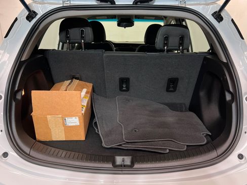 Used 2022 Chevrolet Bolt LT image 23