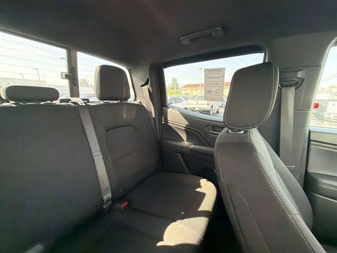 Used 2023 Chevrolet Colorado LT w/ LT Convenience Package II RWD image 14