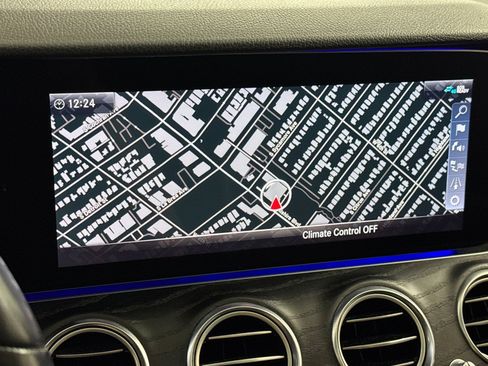 Used 2019 Mercedes-Benz E 300 image 21