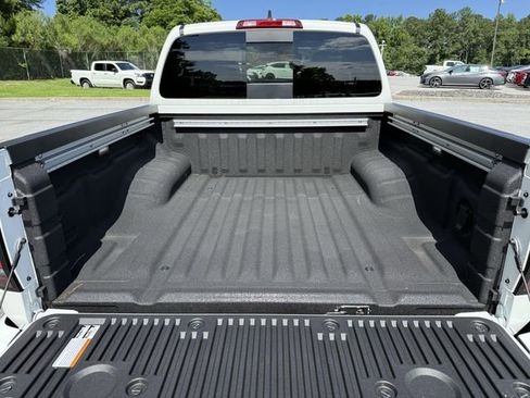 New 2025 Nissan Frontier SV w/ SV Convenience Package RWD image 31