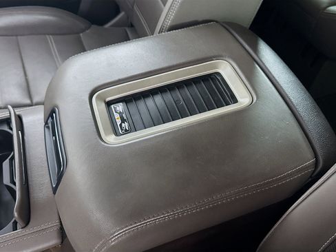 Used 2020 GMC Yukon Denali w/ Enhanced Security Package image 18