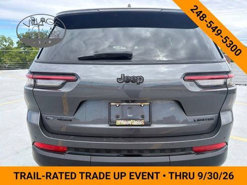 Used 2023 Jeep Grand Cherokee L Limited w/ Black Appearance Package AWD/4WD image 5
