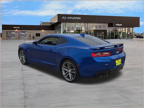 Used 2016 Chevrolet Camaro SS image 2