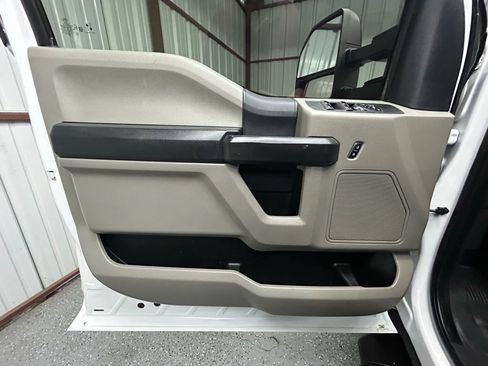 Used 2022 Ford F350 XL w/ Power Equipment Group image 8