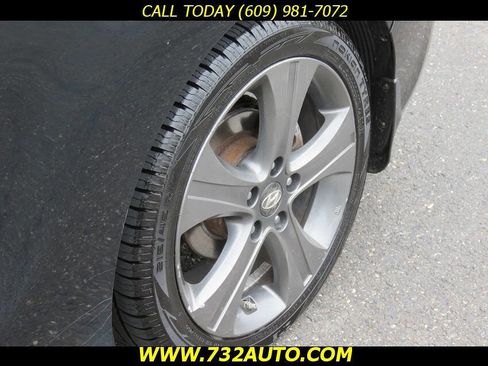 Used 2014 Hyundai Elantra FWD image 23