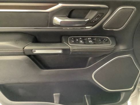Used 2021 RAM 1500 Laramie AWD/4WD image 12