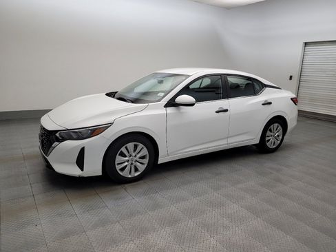 Used 2024 Nissan Sentra S FWD image 2