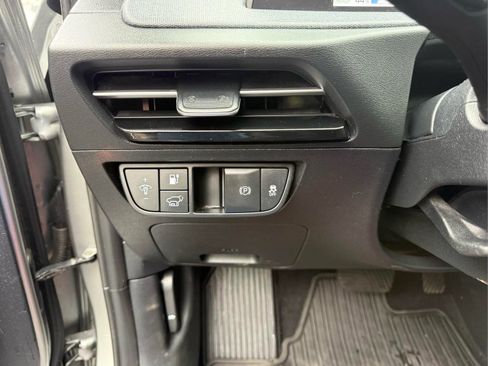 Used 2022 Kia EV6 Wind w/ Wind Technology Package AWD/4WD image 22