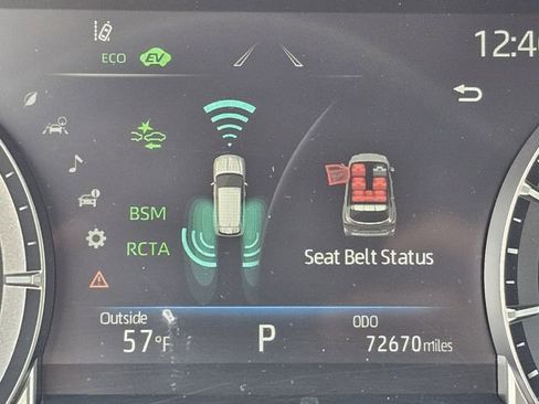 Used 2021 Toyota Highlander XLE image 11