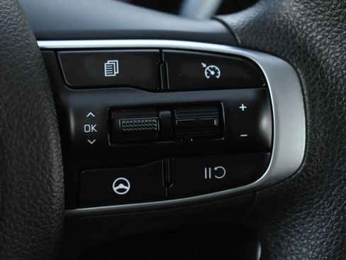 Used 2023 Kia K5 LXS image 19