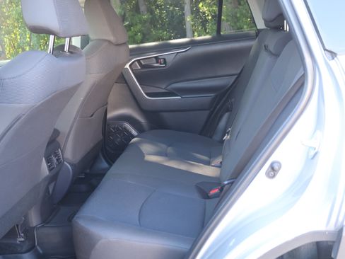 Certified 2025 Toyota RAV4 LE AWD/4WD image 15