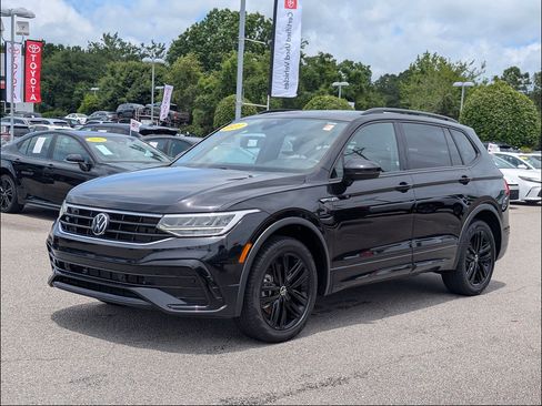 Used 2022 Volkswagen Tiguan SE R-Line AWD/4WD image 7