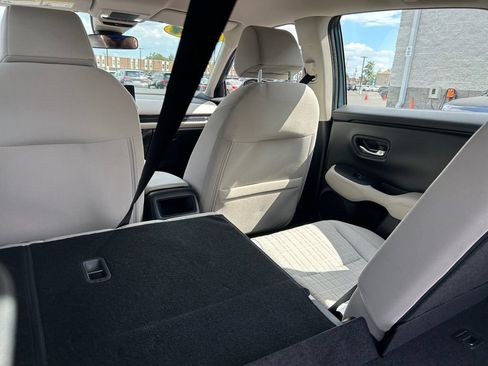 Used 2024 Honda HR-V LX image 21