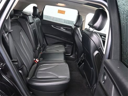 Used 2023 Lincoln Nautilus Reserve w/ Luxury Package image 8