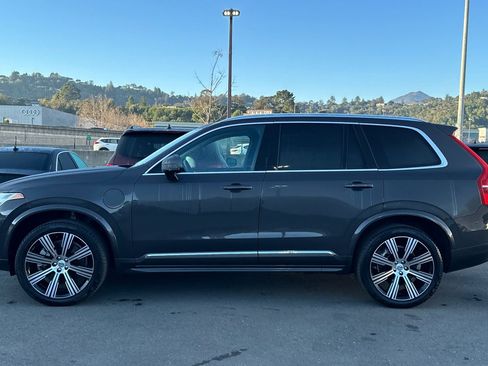 Used 2025 Volvo XC90 T8 Core w/ Protection Package Premier image 5