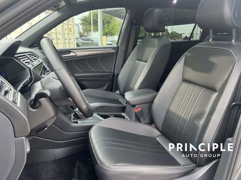 Used 2024 Volkswagen Tiguan SE R-Line image 15