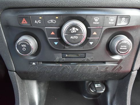 Used 2014 Dodge Charger R/T RWD image 22