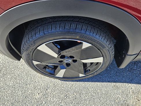 New 2026 Nissan Kicks SR image 16