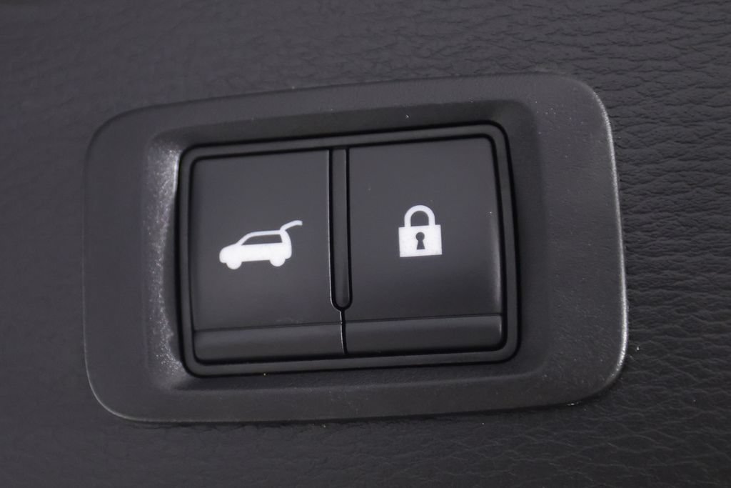 Used 2024 Mitsubishi Outlander SE Black Edition FWD image 15