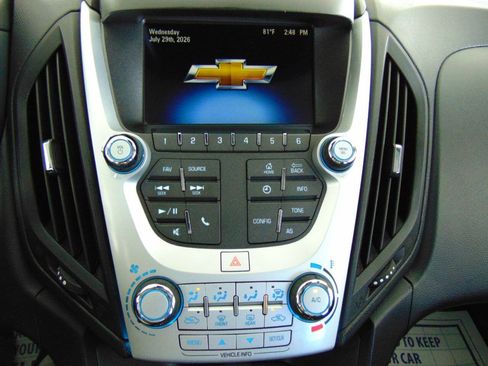 Used 2017 Chevrolet Equinox LS FWD image 13