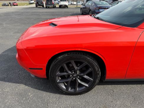 Used 2020 Dodge Challenger SXT w/ Blacktop Package image 10