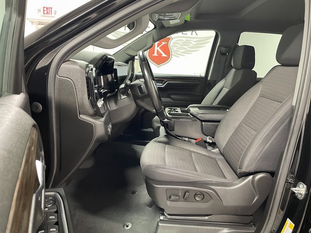 Used 2024 Chevrolet Silverado 1500 LT AWD/4WD image 11
