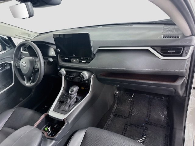 Certified 2025 Toyota RAV4 Limited w/ Advanced Technology Package FWD image 31