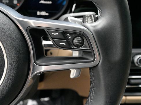 Used 2020 Porsche Macan image 27