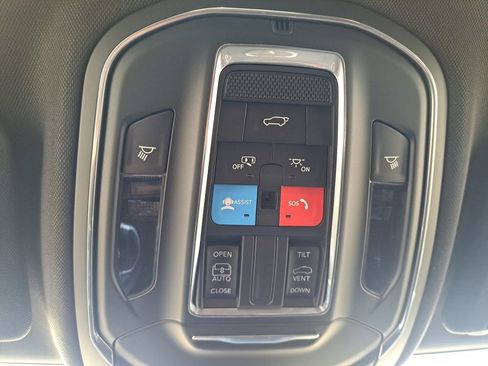 New 2025 Jeep Grand Cherokee 4WD image 12