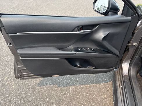 Used 2019 Toyota Camry LE w/ Carpet Mat Package FWD image 21