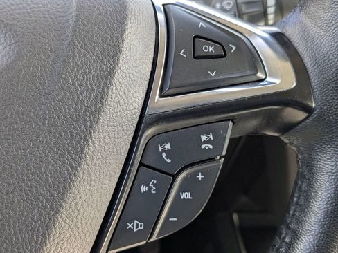 Used 2024 Ford Edge Titanium image 17