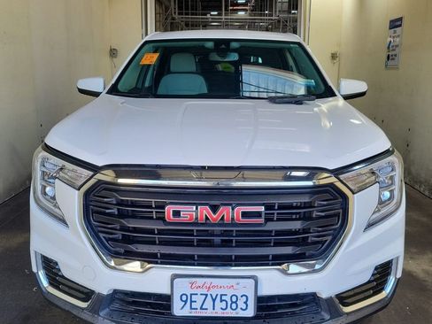 Used 2023 GMC Terrain SLE w/ Fleet Convenience Package AWD/4WD image 4
