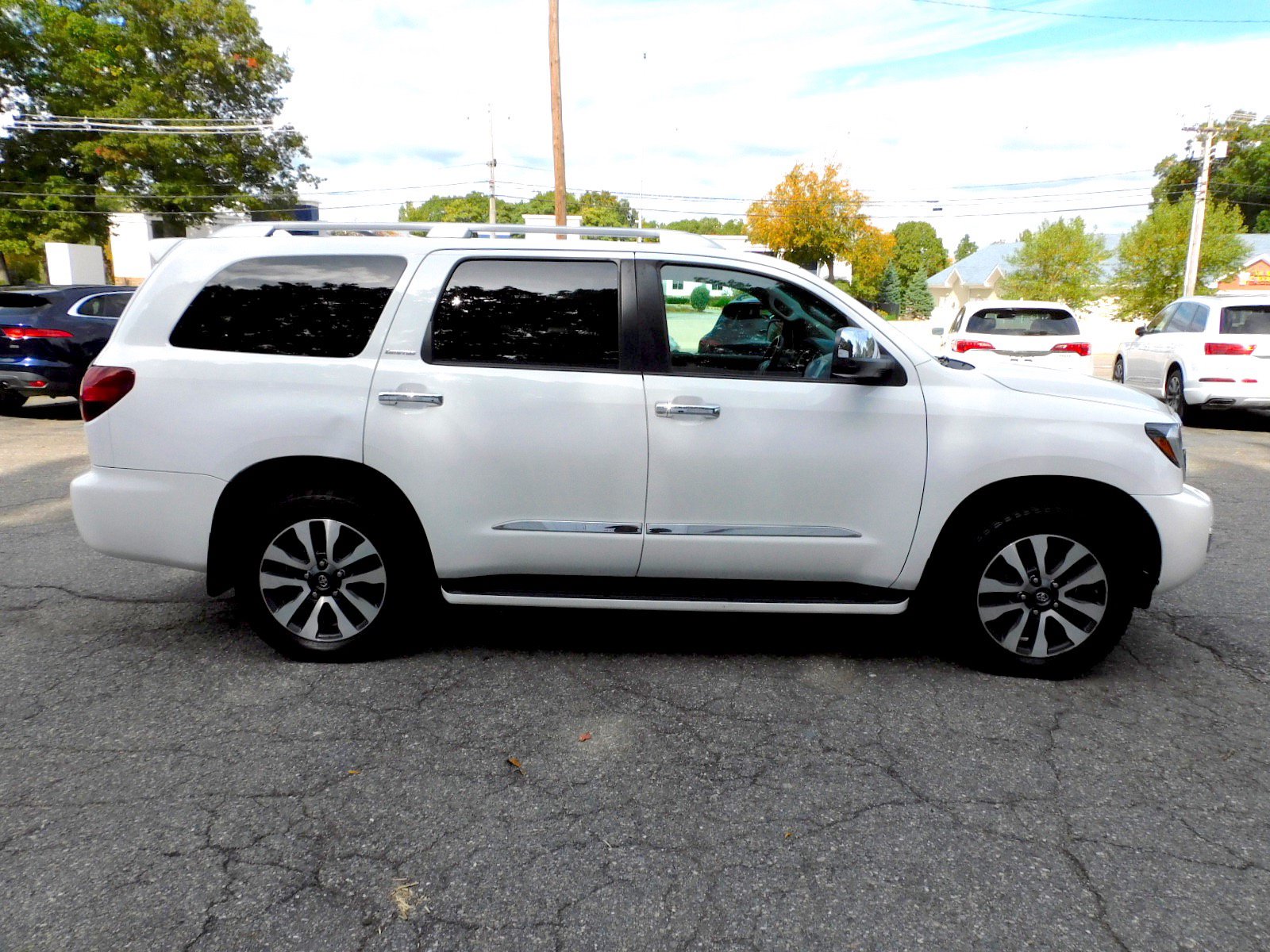 Used 2019 Toyota Sequoia Limited w/ Safety & Convenience Package AWD/4WD image 6
