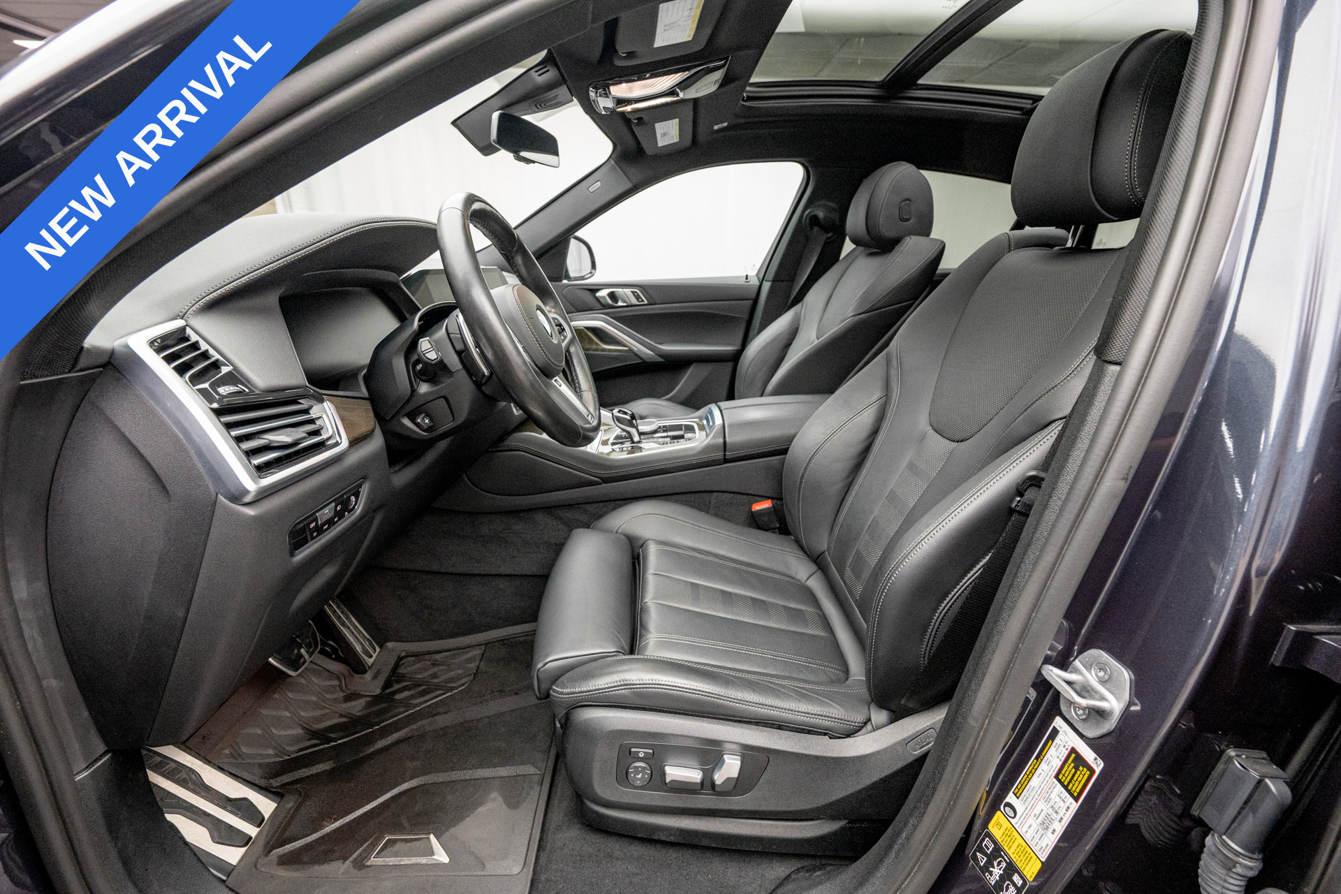 Used 2022 BMW X6 xDrive40i w/ M Sport Package AWD/4WD image 12