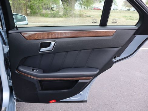 Used 2013 Mercedes-Benz E 350 4MATIC image 25